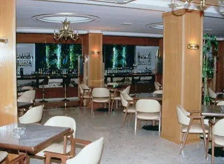 Columbus 4*