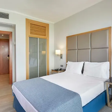 Hotel Columbus 4*