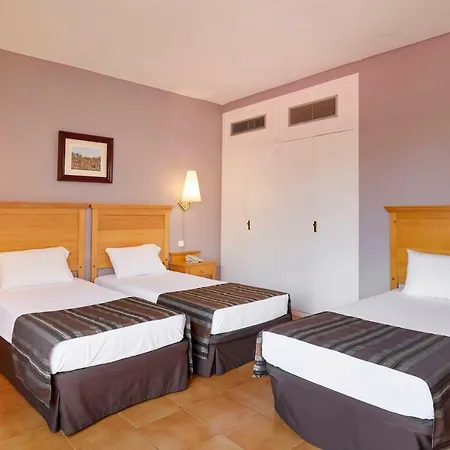 Columbus Hotel 4*